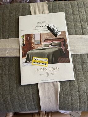 Threshold Moss Green Full/Queen Jersey Quilt